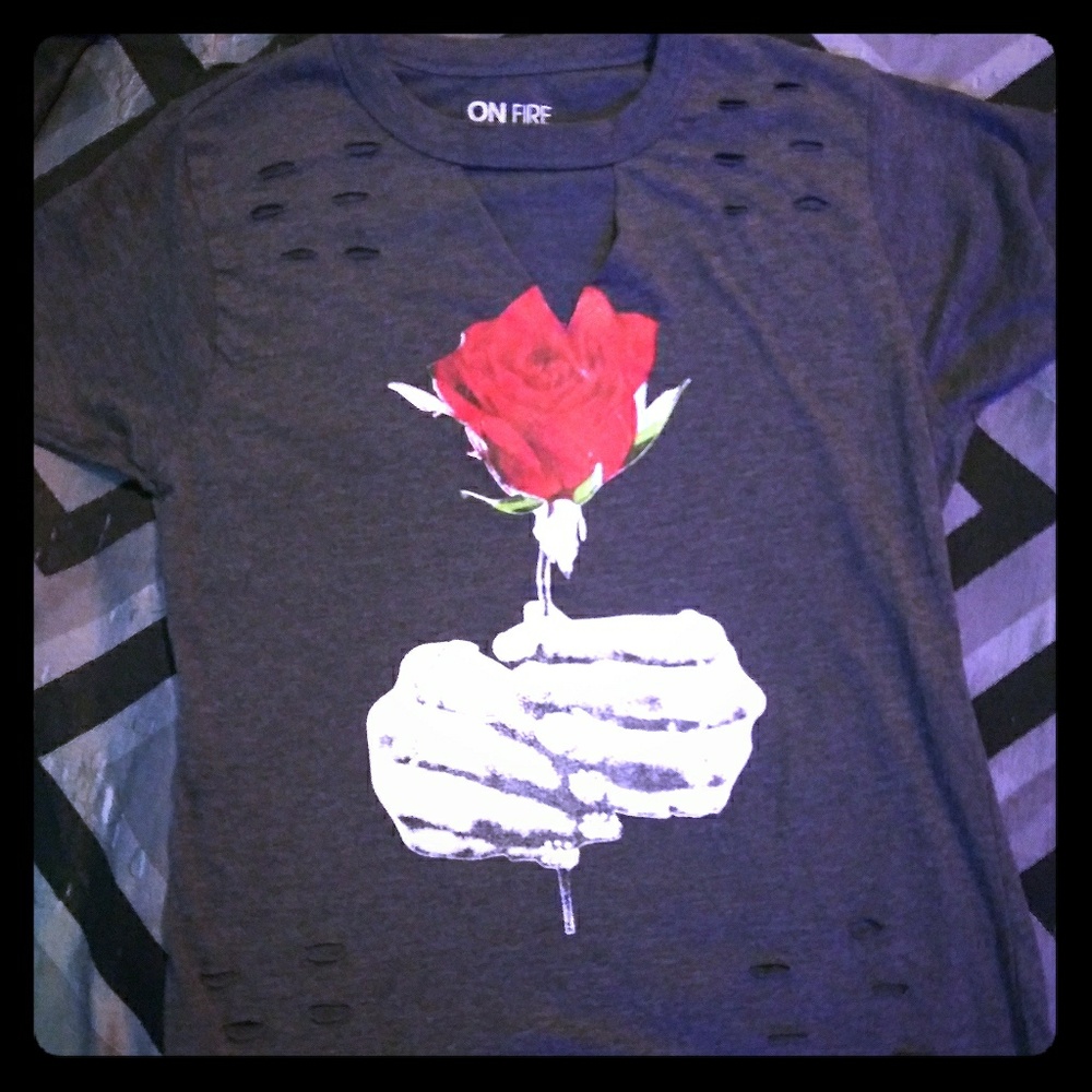 Shirt w flower